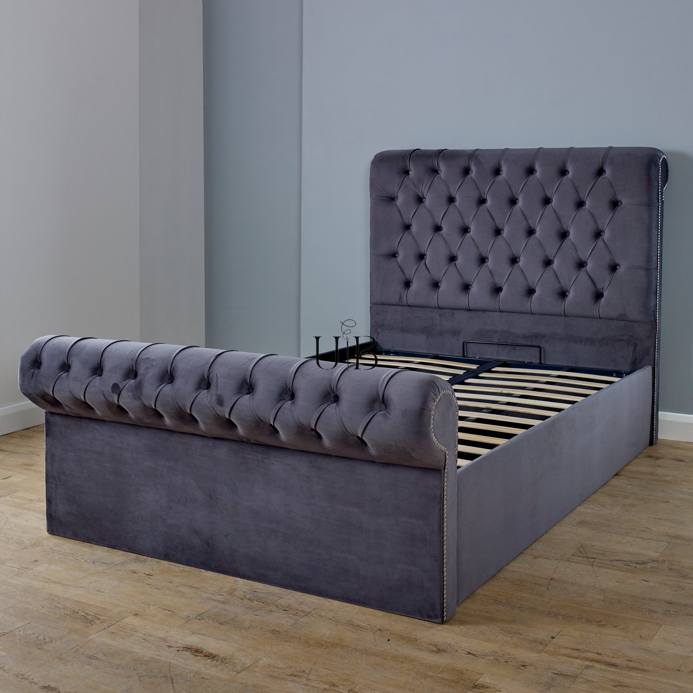 Regal Sleigh Ottoman Bed