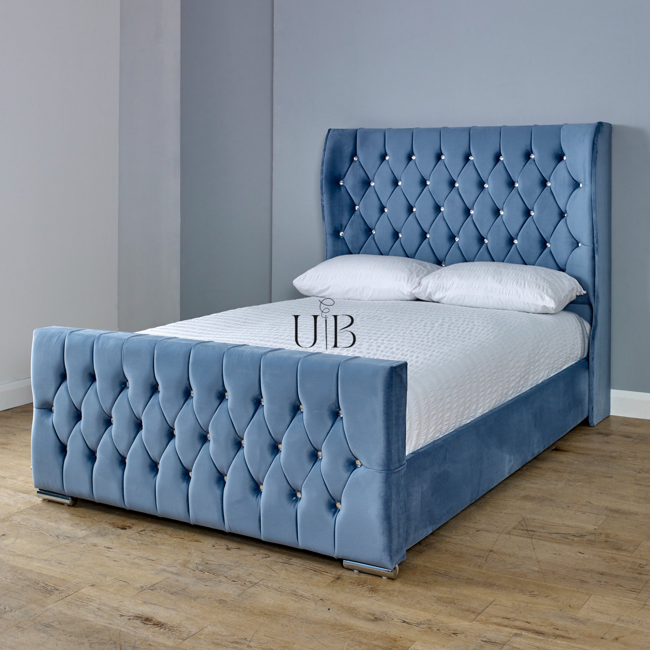 Sovereign Winged Ottoman Bed