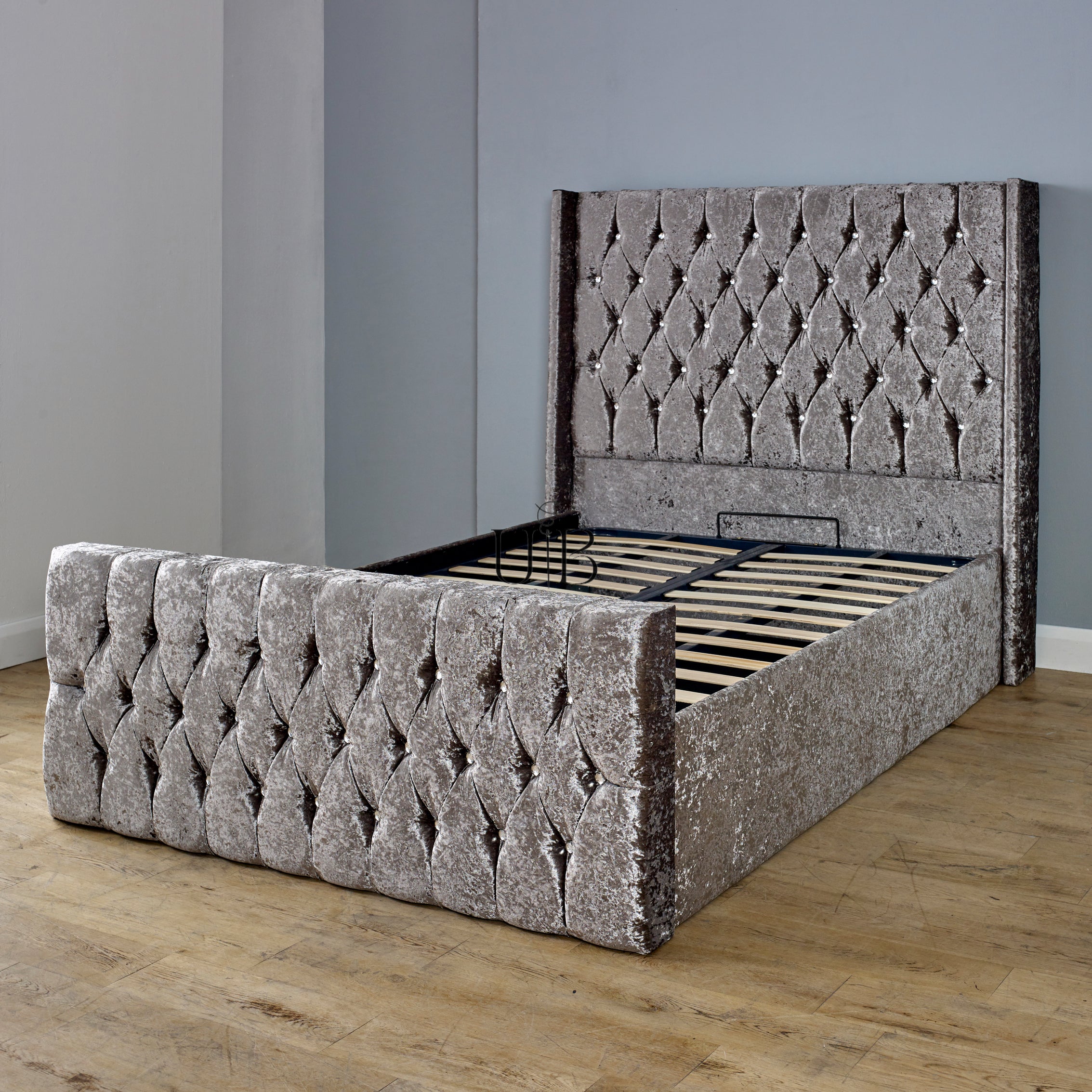 Stratford Winged Ottoman Bed