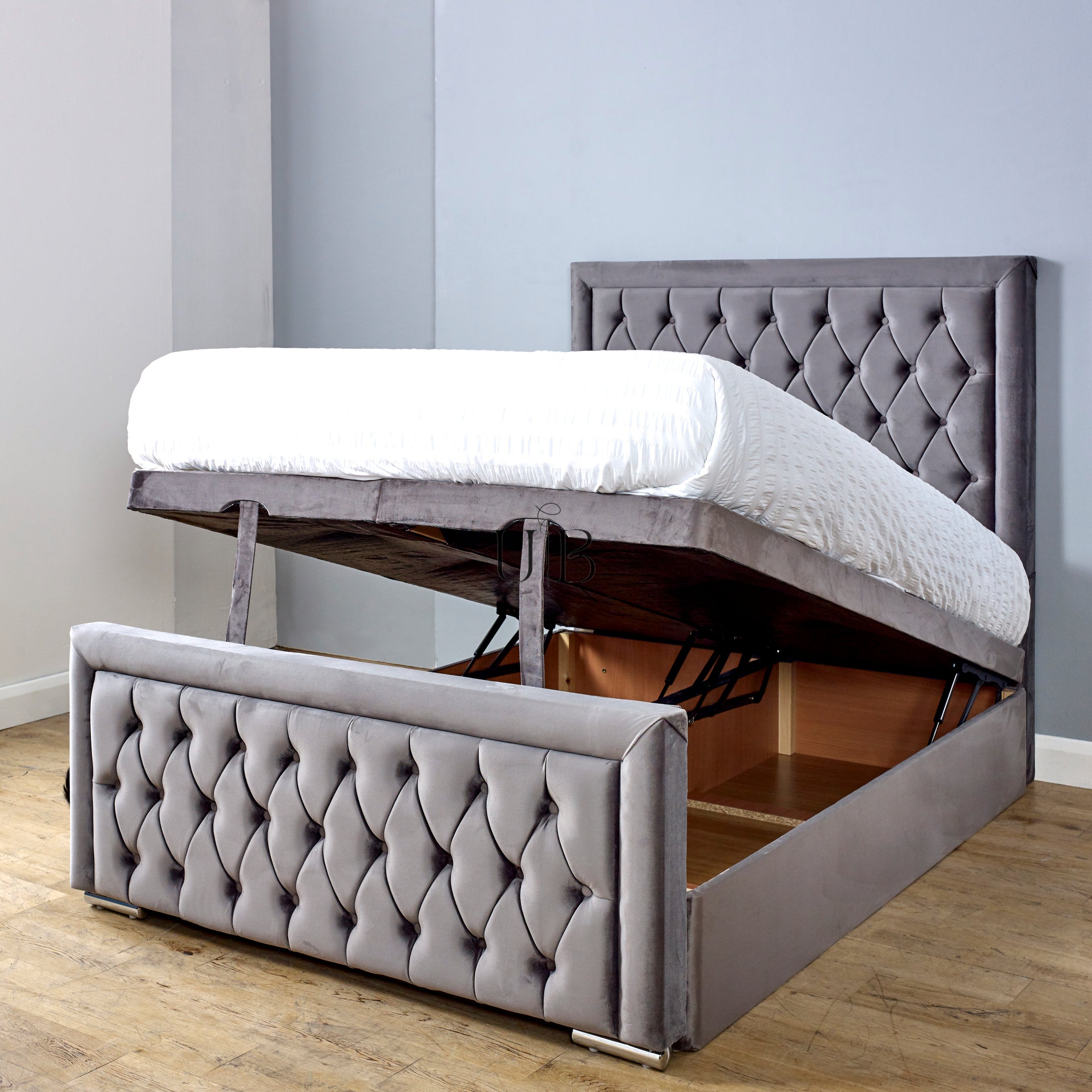 ChesterLuxe Ottoman Bed