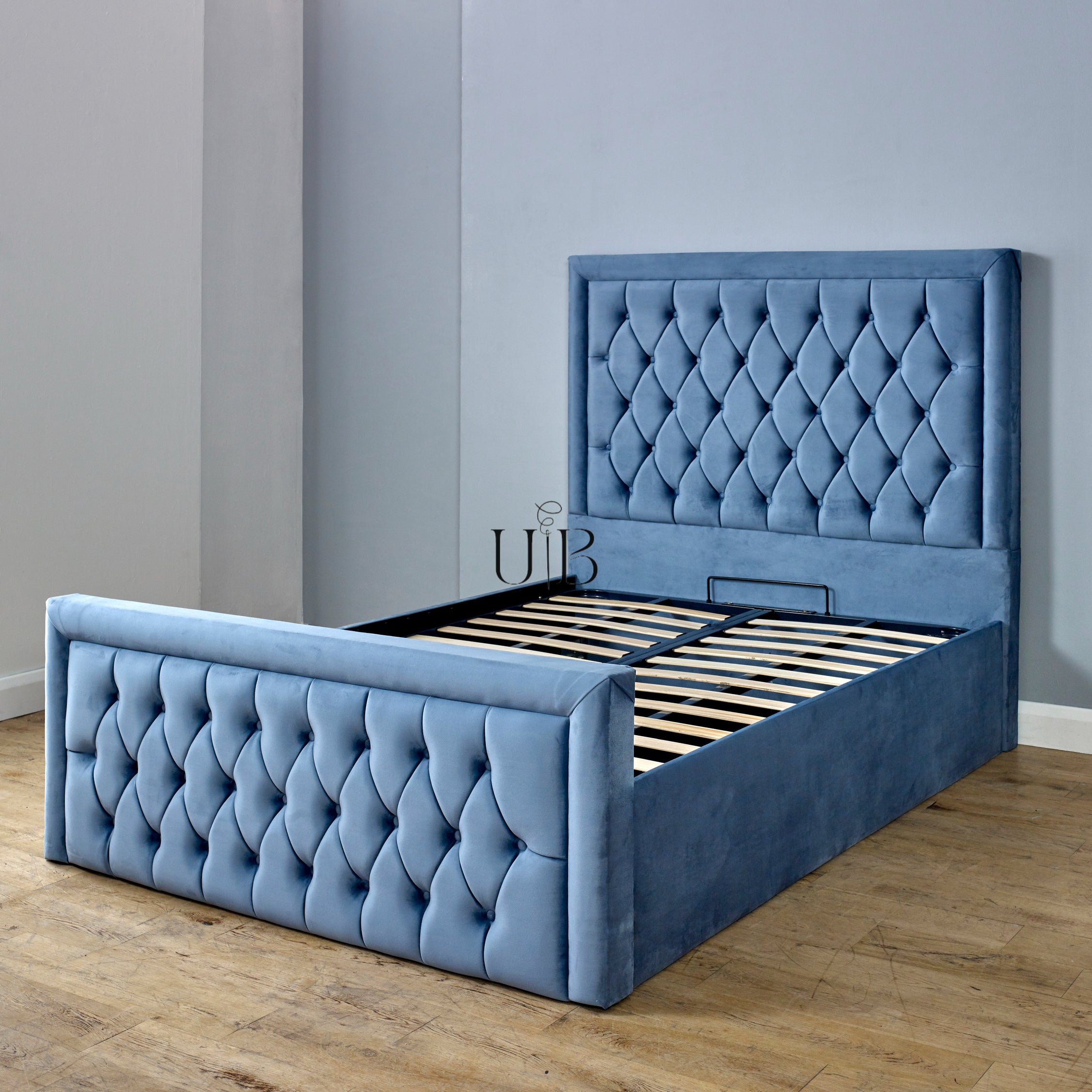 Luxe Tufted Ottoman Bed